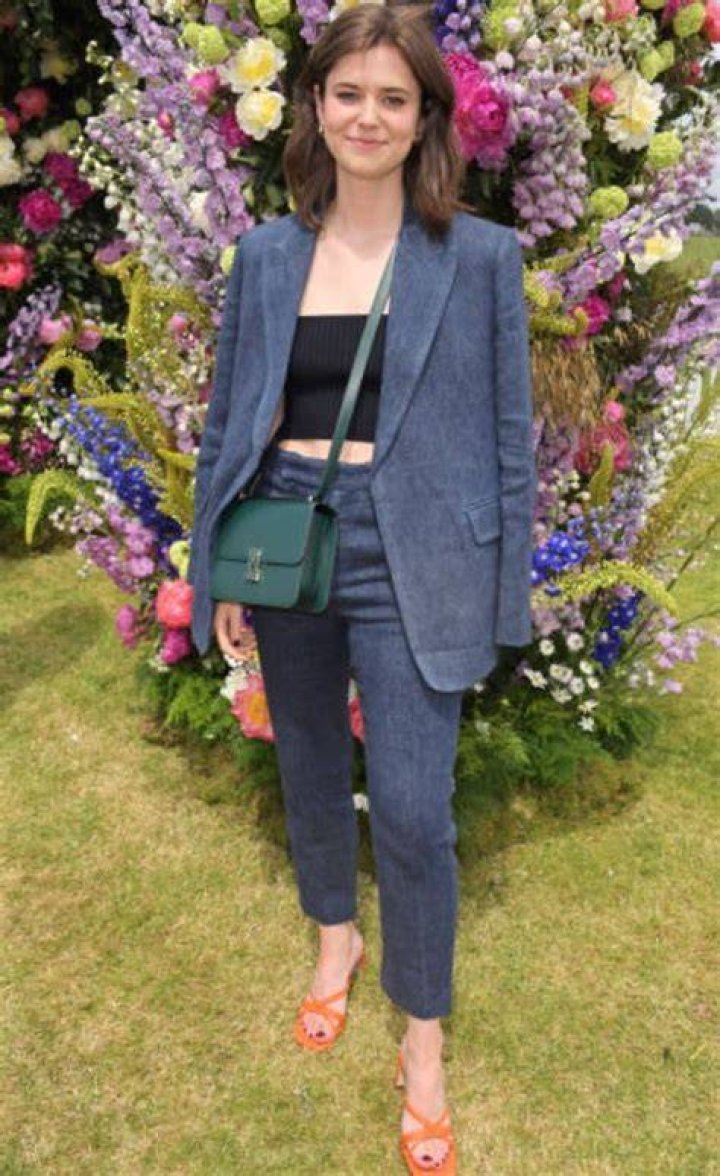 Alison Oliver Height, Weight, Net Worth, Age, Birthday, Wikipedia, Who, Nationality, Biography