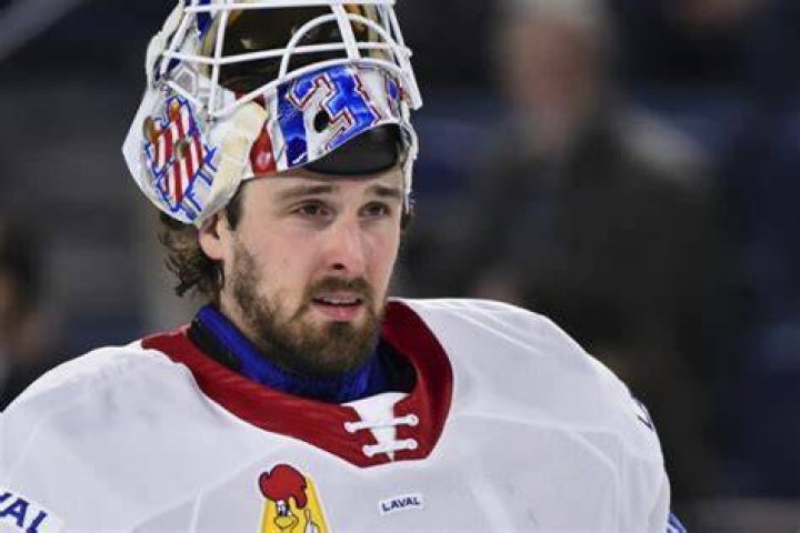 
Boston Bruins Goaltender Keith Kinkaid And Girlfriend Jaclyn Phillips Got Engaged In 2020 