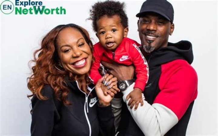 Comparing Aaron Ross and Wife Sanya Richards-Ross Net Worth 2022