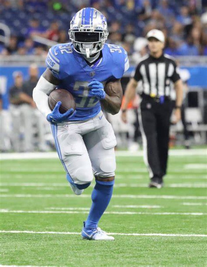 
D’Andre Swift Philadelphia Eagles contract details: How much will former Detroit Lions RB earn in salary? 
