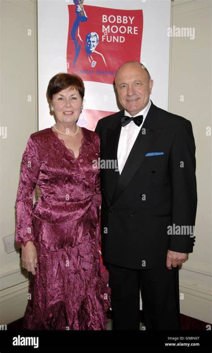 
George Cohen Wife Who is George Cohen Wife? 