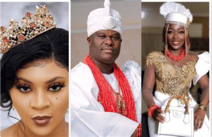 
“Horny of Ife” Nigerians make fun of the Ooni of Ife for marrying six women in two months. 