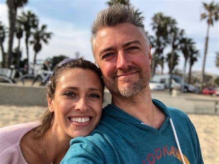 Is Sean Gunn Transgender – Did He Get Surgery? Gender And Partner
