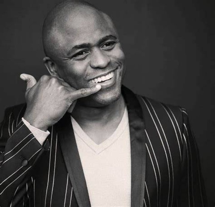 
Is Wayne Brady Gay? Age, Height, Net Worth 