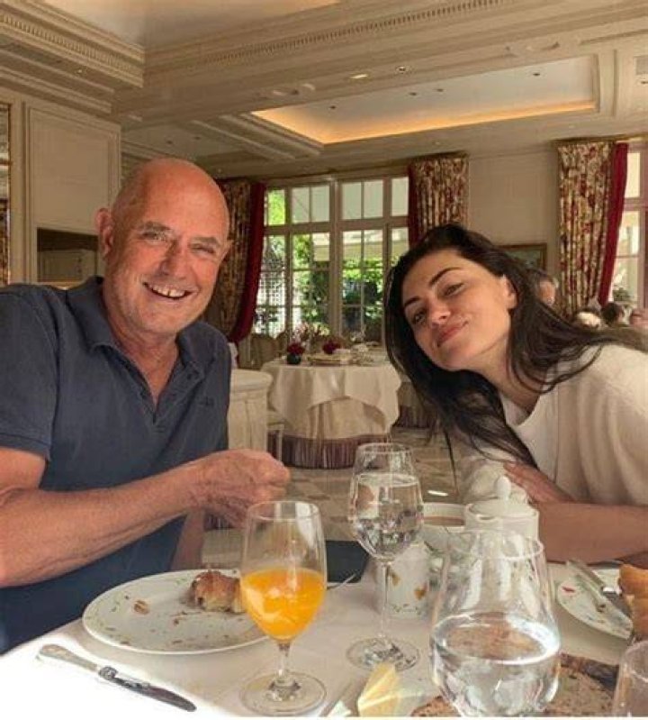 Nicholas Tonkin, And Jannyfer Tonkin – Phoebe Tonkin’s Parents