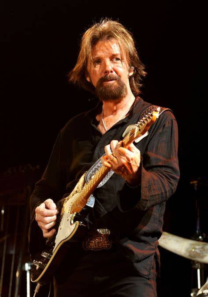 Ronnie Dunn Height, Weight, Net Worth, Age, Birthday, Wikipedia, Who, Nationality, Biography