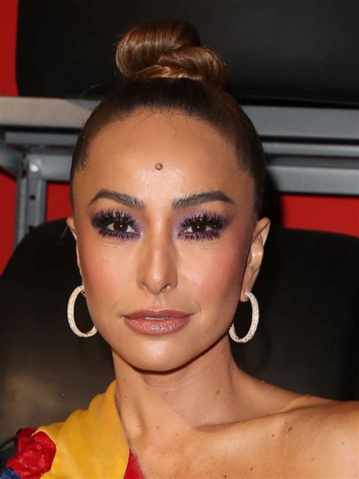 Sabrina Sato Height, Weight, Net Worth, Age, Wiki, Who, Instagram, Biography
