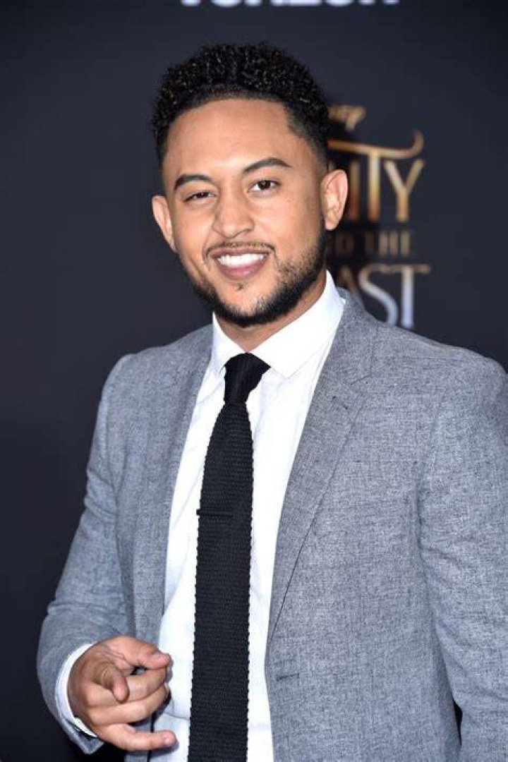 Tahj Mowry Height, Weight, Net Worth, Age, Birthday, Wikipedia, Who, Nationality, Biography