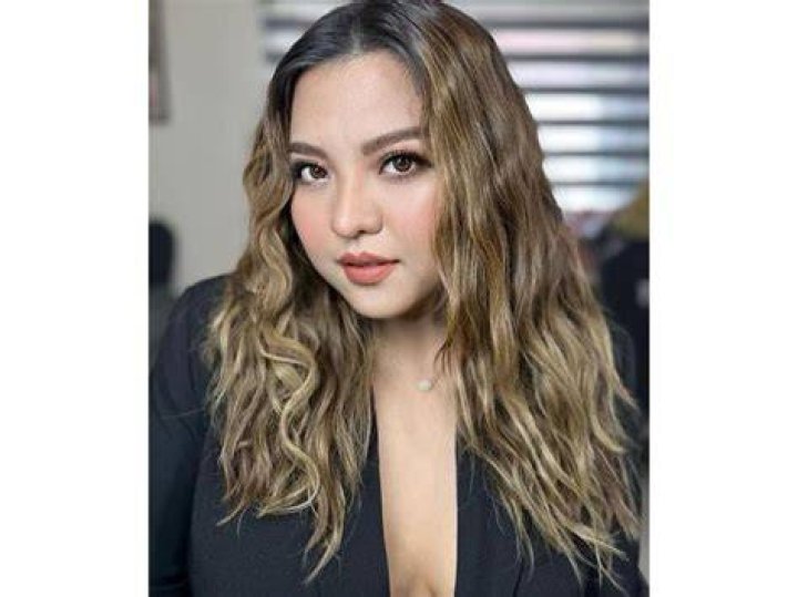 
What Is Viy Cortez Real Name? Facts To Know About The Youtuber 