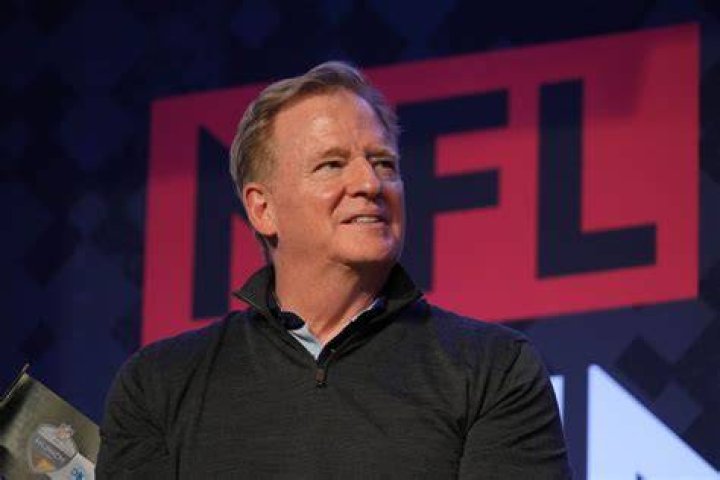 
Who Is Tim Goodell? Age Gap Between Roger Goodell And His Brother Revealed 