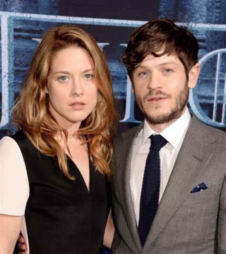 
Who Is Zoe Grisedale? Facts To Know About Iwan Rheon Girlfriend 